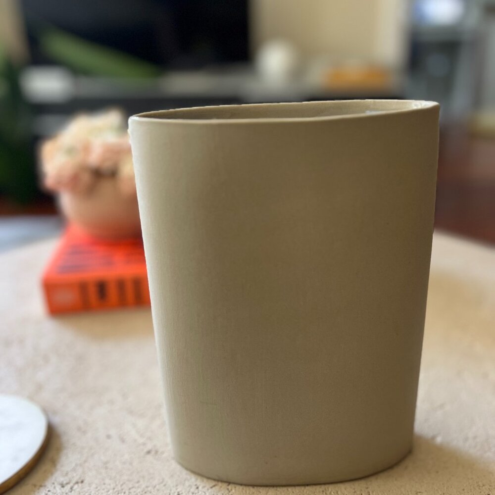 Mud: Sand Vase Oval Medium